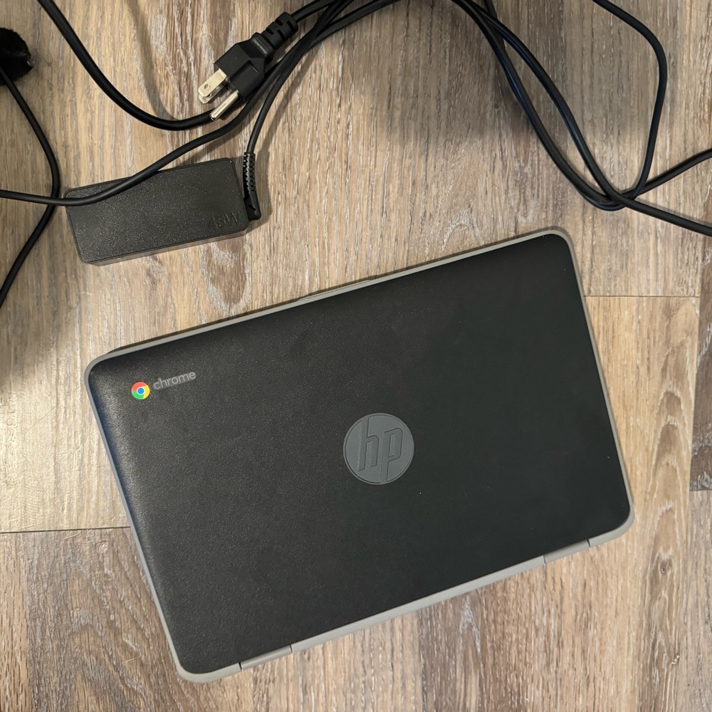 Convertible 2 in 1 HP Touchscreen Chromebook